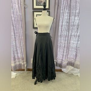 Elegant Black Women's Skirt